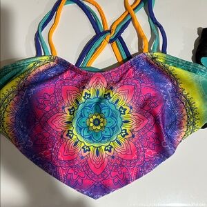 Adorable mandala girls swim suit
Size 7-8